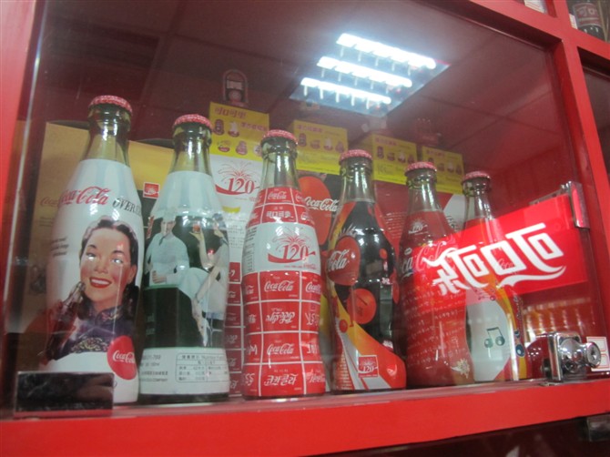 英思力学员课外活动，参观可口可乐