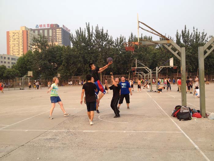 ESLI暑期学生篮球比赛
